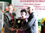 Nhà văn Trần Thùy Mai nhận giải thưởng của Hội Hữu nghị San Francisco – Tp. Hồ Chí Minh