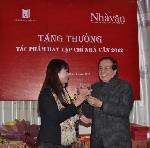 Tặng thưởng Tác phẩm hay Tạp chí Nhà văn 2012