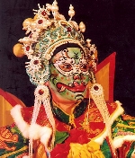 Độc đáo mặt nạ tuồng Huế 
