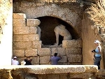 Phát hiện những bức tranh cổ trong ngôi mộ cổ lớn nhất Hy Lạp
