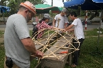 Đoàn L’Homme Debout Chuẩn bị cho phần trình diễn ấn tượng tại Festival Huế 2016. 