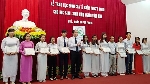 Trao học bổng cho sinh viên, học sinh vượt khó