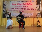 Đêm nhạc từ thiện “Hướng về miền Trung” 
