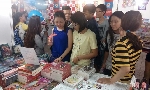 Muốn đại hạ giá sách cũng không được