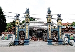 Báo động xuống cấp, biến dạng trùng tu