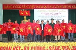10.000 lá cờ Tổ quốc trao tặng cho ngư dân tỉnh Thừa Thiên Huế     