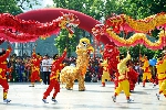 Lễ hội Lân – Sư – Rồng và rước đèn Trung thu diễn ra vào 14/8 Âm lịch