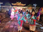 Thắp đèn đêm trăng