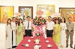 Phó Chủ tịch UBND tỉnh Hoàng Hải Minh thăm, chúc mừng Tạp chí Sông Hương nhân ngày 21/6