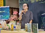 Tái bản Trước nhà có cây hoàng mai - sách của một người yêu Huế