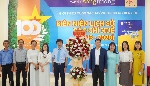 Lãnh đạo thành phố Huế thăm và chúc mừng Tạp chí Sông Hương nhân kỷ niệm 100 năm Ngày Báo chí cách mạng Việt Nam.