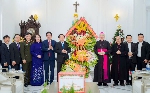 Phó Thủ tướng Chính phủ Hồ Quốc Dũng thăm, chúc mừng Giáng sinh tại Tòa Tổng Giám mục Tổng giáo phận Huế