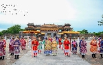 Gần 1.000 người tham gia  "Việt Phong hội tụ - Bách Hoa Bộ Hành" 