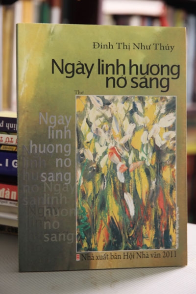 Thơ được tôn vinh trở lại