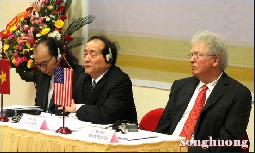Diễn đàn văn học Việt - Mỹ: Thay quá khứ chiến tranh bằng giao lưu văn học