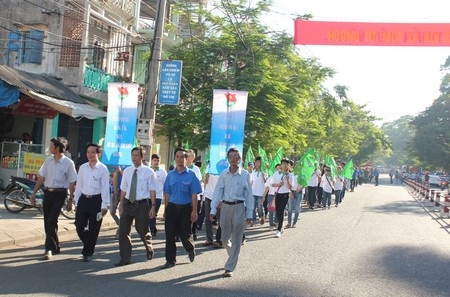 Cùng Huda đi bộ vì màu xanh quê hương