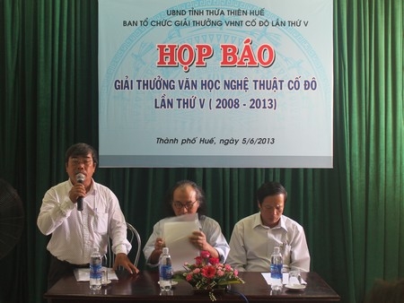 Họp báo giới thiệu Giải thưởng Văn học Nghệ thuật Cố đô lần thứ V ( 2008 – 2013)