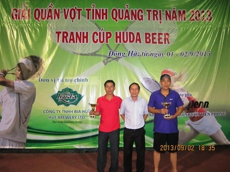 Giải quần vợt tranh cup Huda beer năm 2013