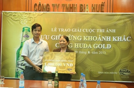 Trao giải tuần 3 cuộc thi ảnh "Lưu giữ từng khoảnh khắc cùng Huda Gold"