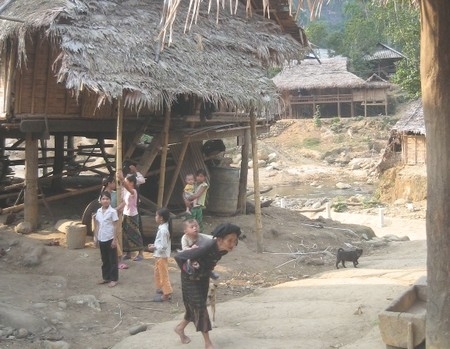 Cần xây dựng các chính sách hỗ trợ phù hợp cho việc giảm nghèo ở khu vực miền Trung và Tây Nguyên