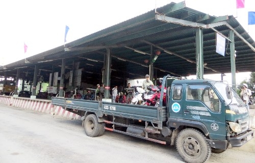 Dịch vụ trung chuyển hầm đường bộ Hải Vân: Chất lượng kém, dân bức xúc