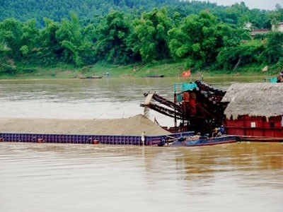 Xây dựng mô hình khai thác cát tập trung trên sông Bồ