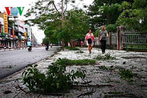 Huế nối lại du lịch sau bão