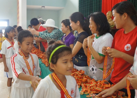 "Ngày hội bóng đá vui" tại Nam Đông.