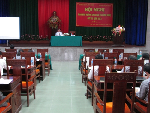 Hội nghị giao ban ngành khoa học và công nghệ (KH&CN) quý III/2013.