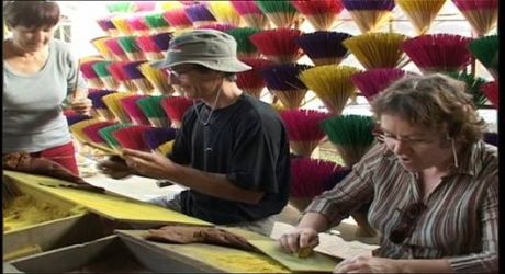 Làng hương Thủy Xuân níu chân du khách Huế