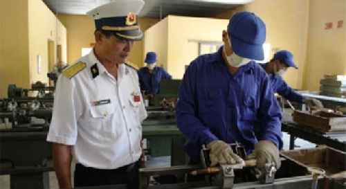 Tìm hiểu cơ sở sửa chữa, bảo dưỡng vũ khí bảo vệ Trường Sa