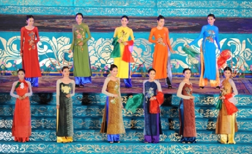 Khai mạc lễ hội áo dài