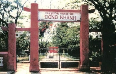 Khoảnh khắc hai trường