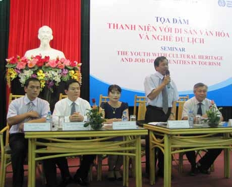 Tọa đàm "Ngày thanh niên với di sản văn hóa và nghề du lịch".