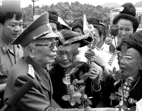 “Còn mãi với mùa thu” - một ca khúc trữ tình về vị tướng già