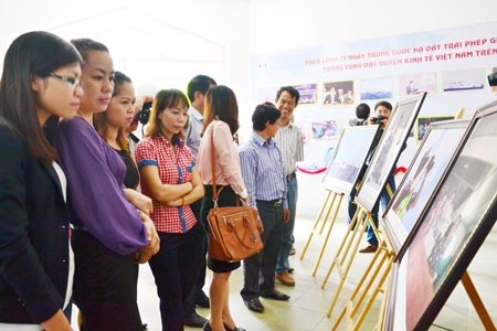 Khai mạc triển lãm ảnh “Cảm xúc Hoàng Sa – 2014”