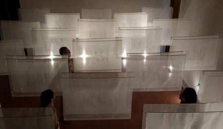 Ly Hoàng Ly và "Phẳng Chung Thuỷ": Biến và Dịch