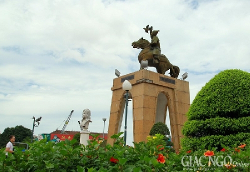 Tượng đài Liệt nữ Quách Thị Trang sắp bị di dời
