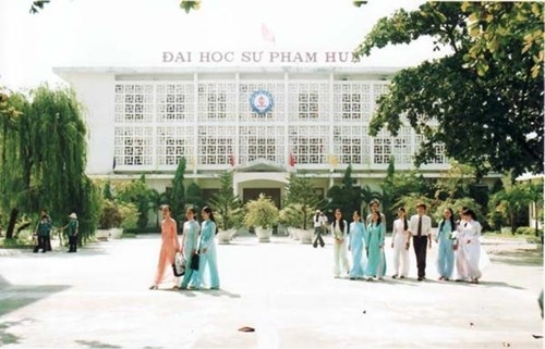 Thừa Thiên - Huế: Không có chuyện ngưng tuyển giáo viên