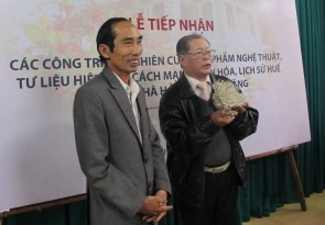 Bảo tàng Văn hóa Huế tiếp nhận nhiều tác phẩm, tư liệu, hiện vật quý