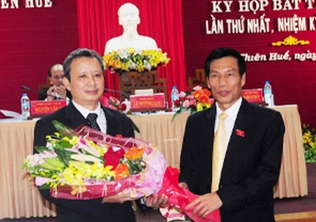 Bầu nhân sự mới cho HĐND tỉnh và UBND tỉnh