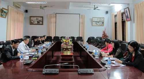 Trường Đại học Kinh tế Huế tiếp và làm việc với Điều phối viên Chương trình Colombo mới