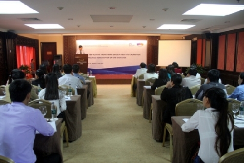 Tập huấn thuyết minh viên du lịch theo tiêu chuẩn VTOS