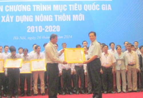 Hai xã đầu tiên của tỉnh được công nhận đạt chuẩn nông thôn mới