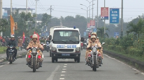 Các địa phương trên địa bàn tỉnh đồng loạt phát động hưởng ứng năm an toàn giao thông 2015