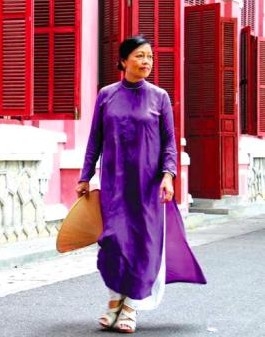"Với chiếc áo dài, mọi phụ nữ Việt đều bình đẳng trong sắc đẹp!”