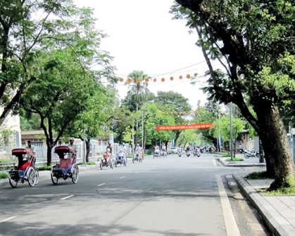 Vây dựng đồ án quy hoạch tổng thể giao thông đô thị xanh Huế cho khu vực nội thành và vùng phụ cận.