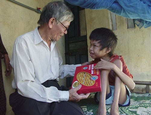 Vĩnh biệt ông già nhân hậu 