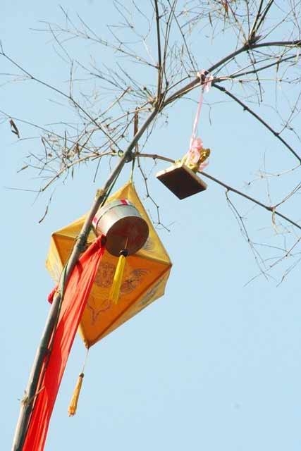 Lễ hạ nêu trong Hoàng cung Huế 