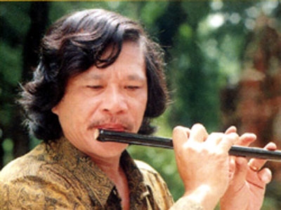 Ngâm thơ và đệm sáo cho thơ